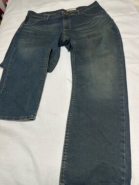 Wrangler Men's Navy Straight-Leg Jeans